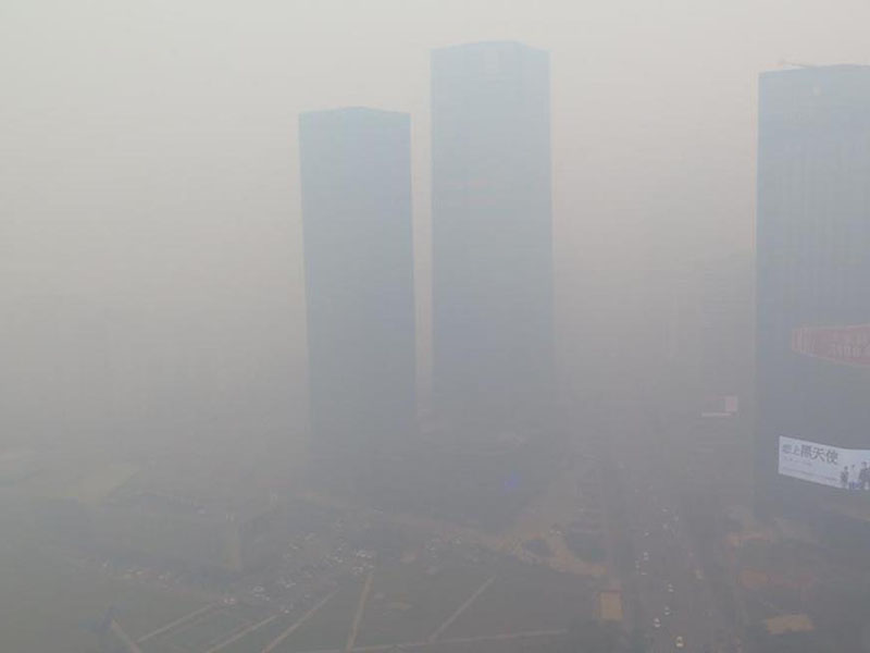 云唐大氣監(jiān)測設備，監(jiān)測空氣中PM2.5含量